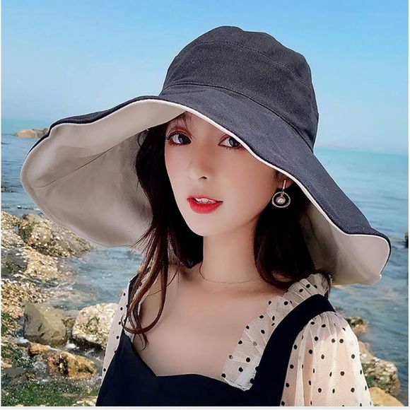 Elegant Black and Cream Wide Brim Hat - Picture 1 of 5